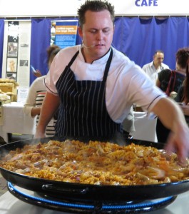 Nick Finn, head chef at The Highway Hotel, cooking paella at Eat Drink Blog 2012