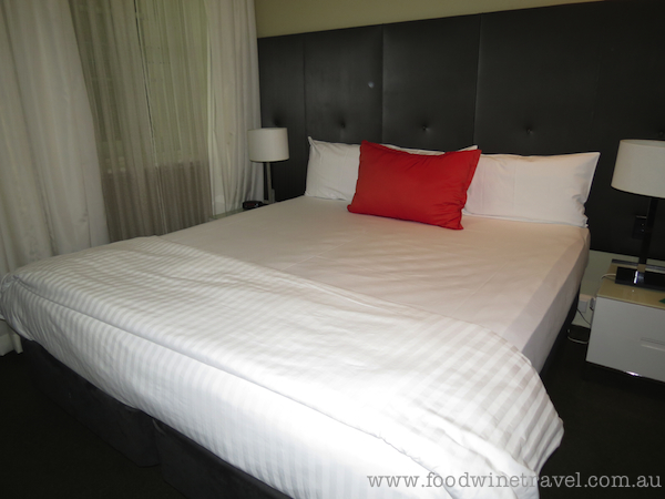 Guest room, Medina Grand Adelaide Treasury Hotel