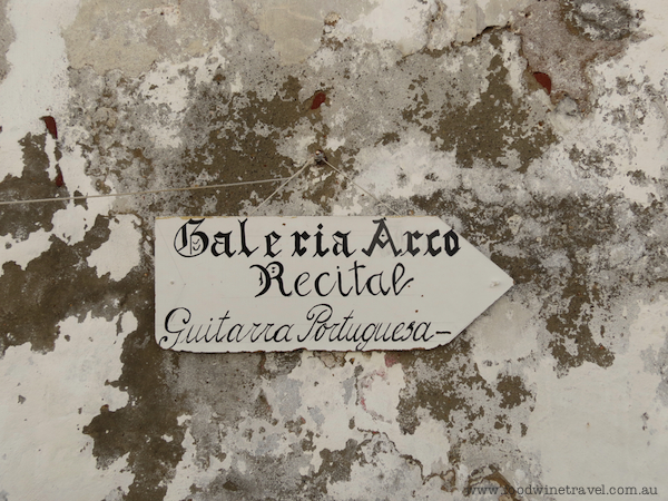 Galeria Acco, where João Cuña offers a recital, in Faro, Portugal