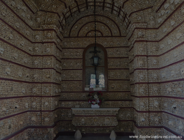Capela de Ossos (Chapel of Bones), Igreja do Carmo (Carmo church), Faro, Portugal, lined with the bones and skulls of Carmelite monks.