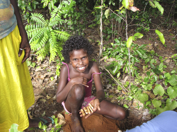 www.foodwinetravel.com.au Laklak Burarrwanga is an Aboriginal elder in Arnhem Land, Northern Territory. Bawaka Country sustains a proud and successful Indigenous community. Welcome To My Country (Allen & Unwin) tells the story of the Yolngu people.