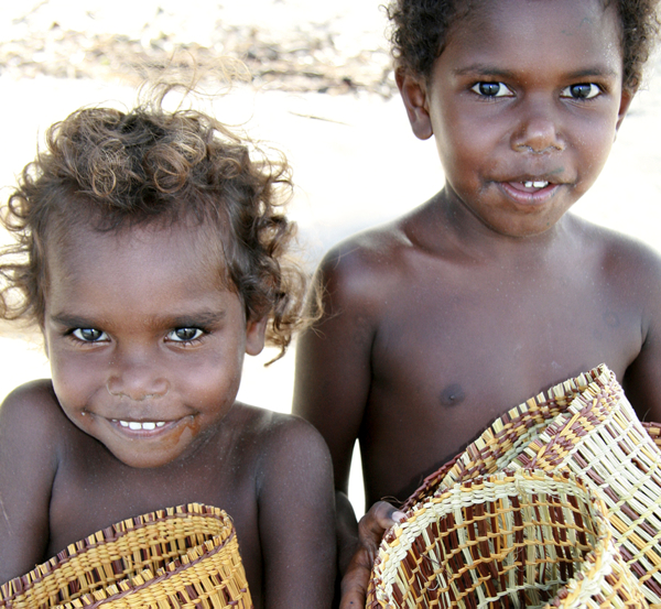 www.foodwinetravel.com.au Laklak Burarrwanga is an Aboriginal elder in Arnhem Land, Northern Territory. Bawaka Country sustains a proud and successful Indigenous community. Welcome To My Country (Allen & Unwin) tells the story of the Yolngu people.