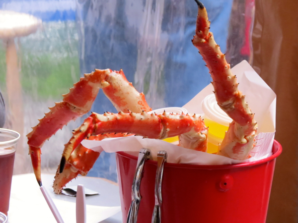 www.foodwinetravel.com.au Tracey's King Crab Shack, Juneau, Alaska. Celebrity Century cruise.