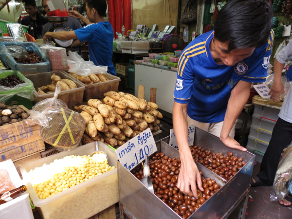www.foodwinetravel.com.au Bangkok; Chinatown; Sam Pheng Market; Charoenkrung Road; Yaowarat Road; shopping in Bangkok; food in Bangkok; markets; markets in Thailand.