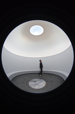 www.foodwinetravel.com.au, James Turrell Perpetual Cell, National Gallery of Australia.