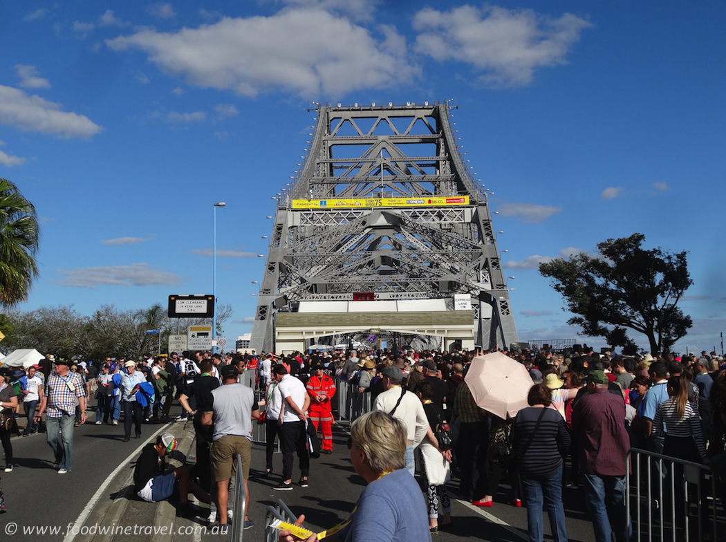 www.foodwinetravel.com.au, Story Bridge, 75th birthday, Eat Street Markets, Story Bridge closed to traffic.