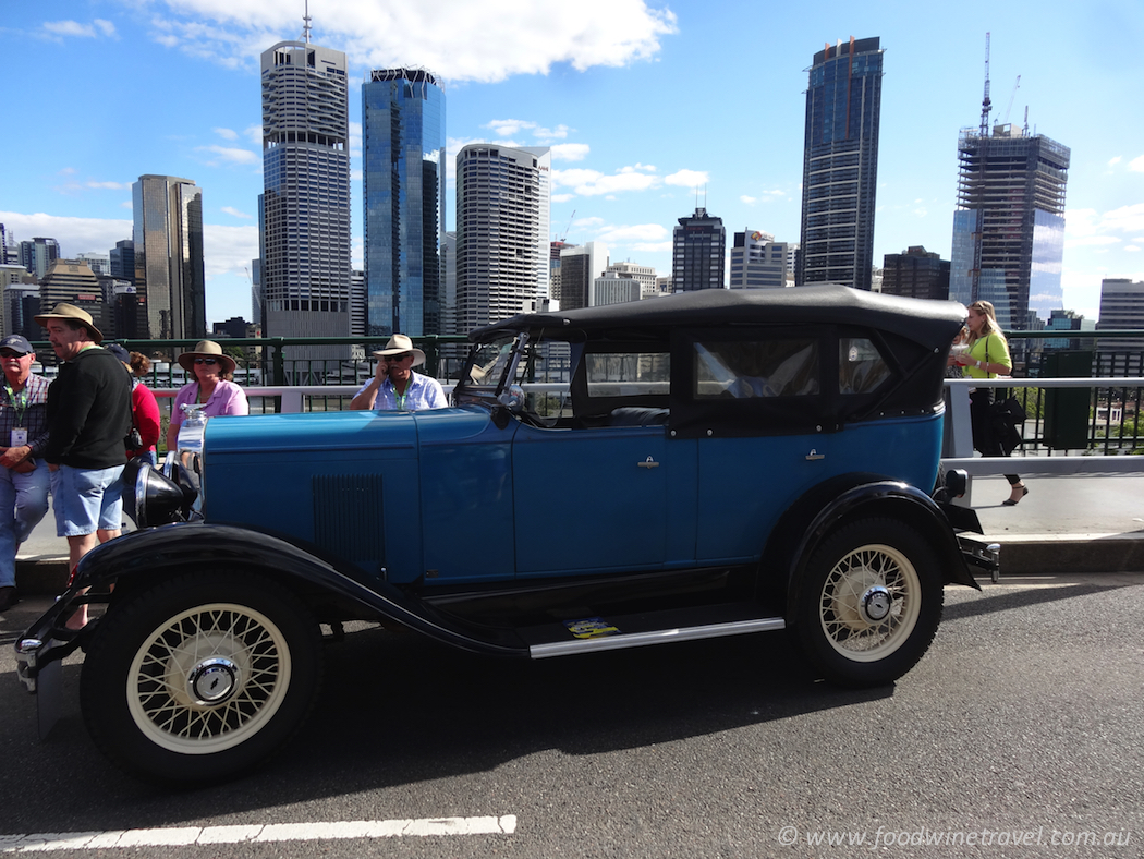 www.foodwinetravel.com.au, Story Bridge, 75th birthday, Eat Street Markets, Story Bridge closed to traffic.