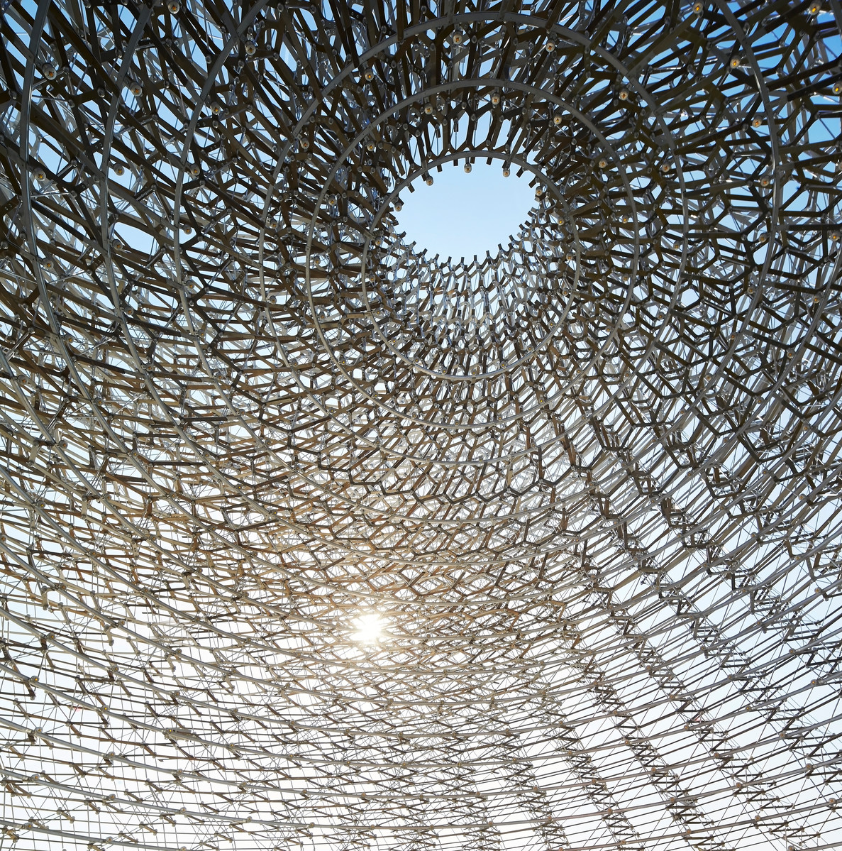 United_Kingdom_Inside_the_Hive_by_Day_1_courtesy_of_UKTI_©_Crown_Copyright