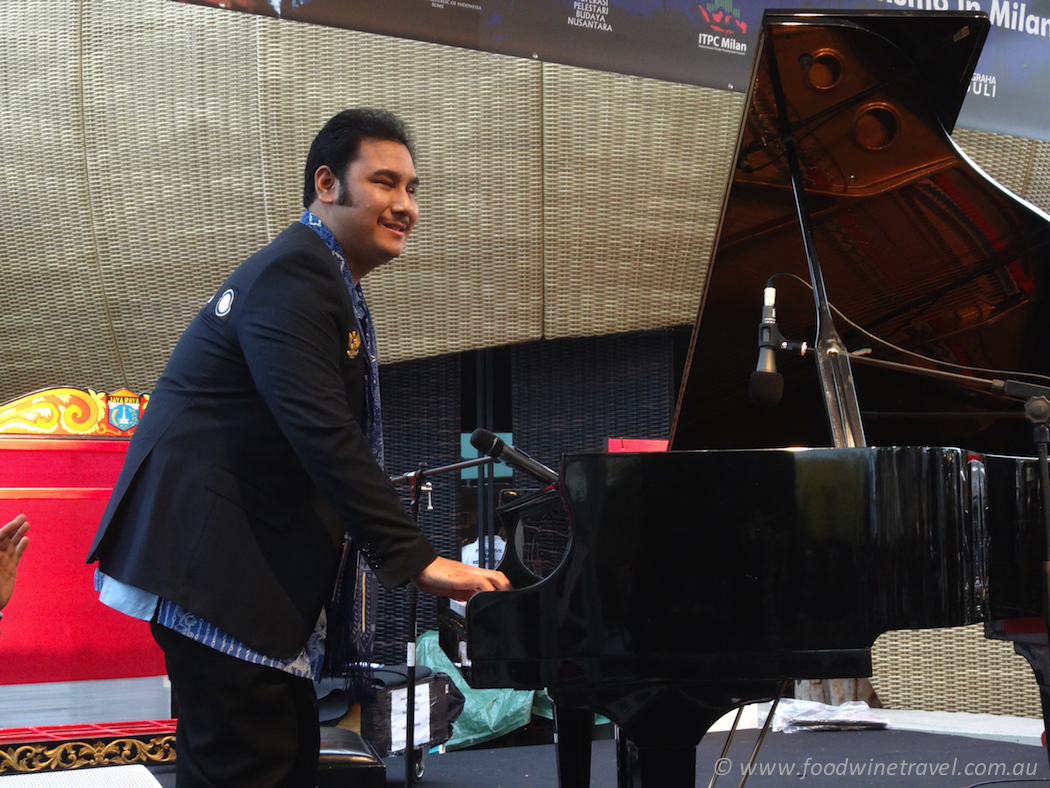 Indonesian blind pianist, Ade “Wonder” Irawan