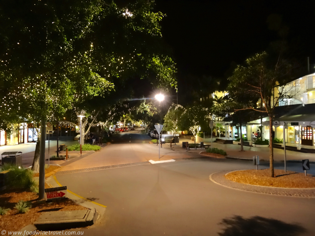 Hastings Street, Noosa, by night.