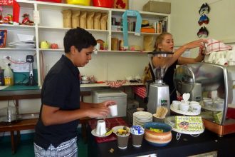 Staff at Ridgee Didge Cafe Barcaldine