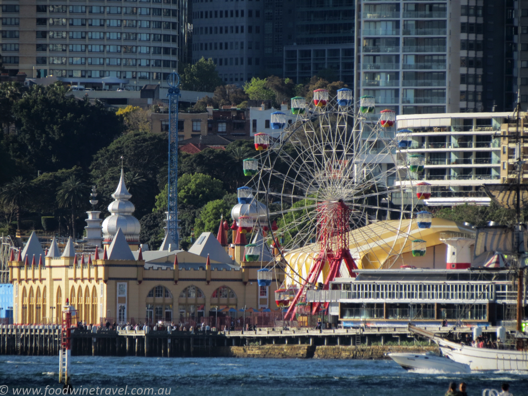 luna-park-ferris-wheel-from-distance