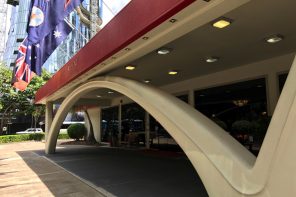 royal-on-the-park-hotel-entrance-arch