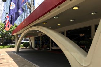 royal-on-the-park-hotel-entrance-arch