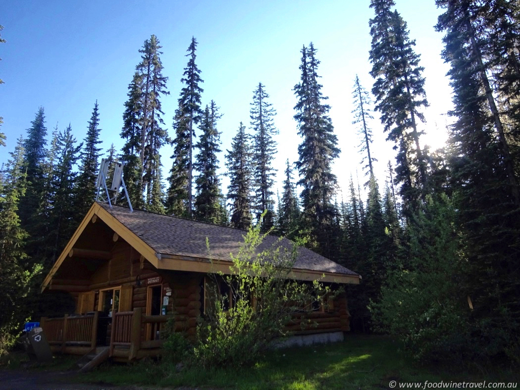 Sun Peaks Voyager's Feast Log Cabin