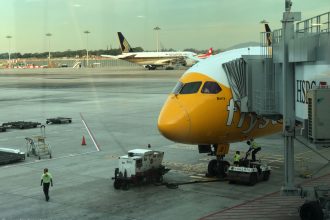 Scoot Boeing 787 Dreamliner Barry