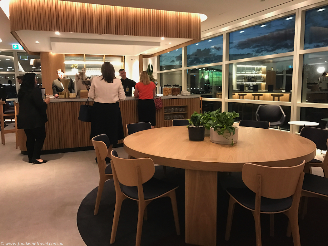 Qantas Domestic Business Lounge Bar