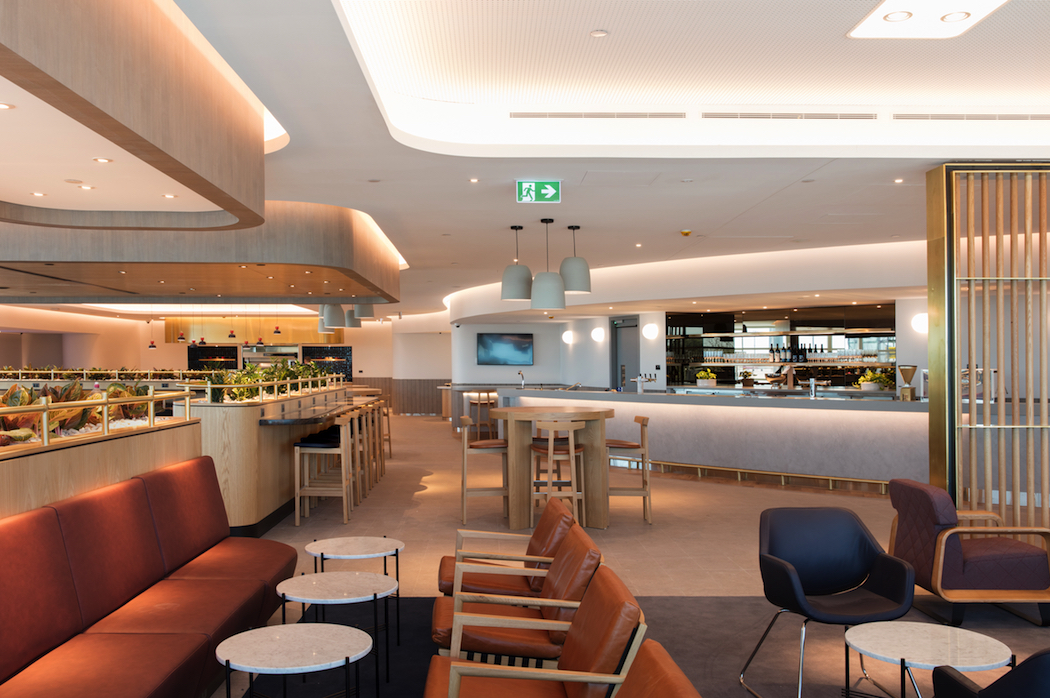Qantas Domestic Business Lounge Main Bar