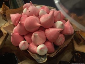 Casa Cibo Meringues