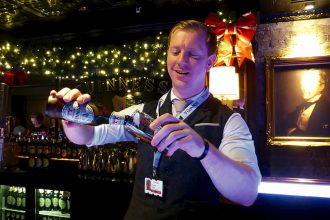 Guinness Ambassador Domhnall Marnell pours Hop House 13.