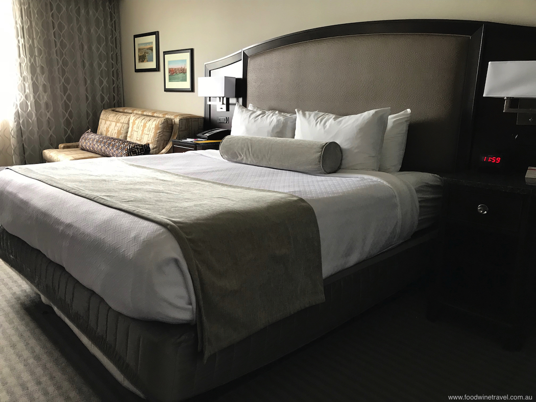 Crowne Plaza Seattle Airport Bed