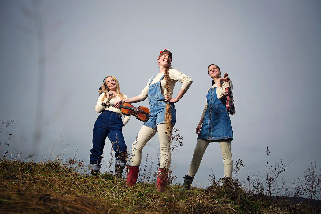 Scandinavian fiddle trio Fru Skagerrak.