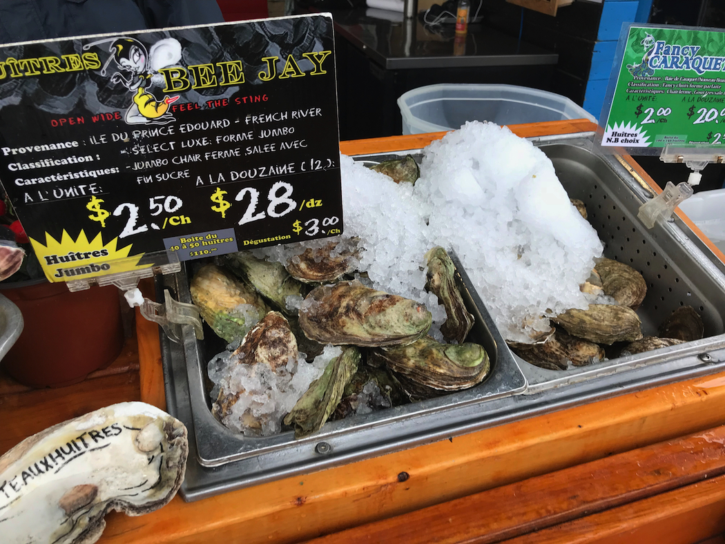 La Boîte aux Huîtres Marché Jean-Talon Montréal Oysters