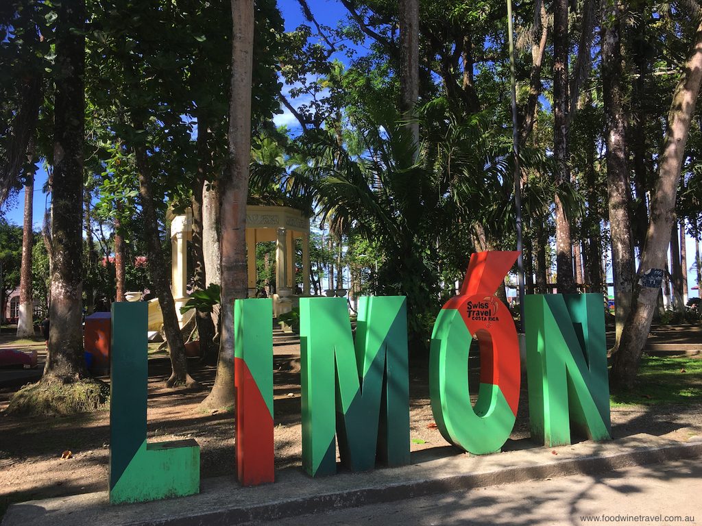 Welcome sign in Port Limon's Parque Vargas.