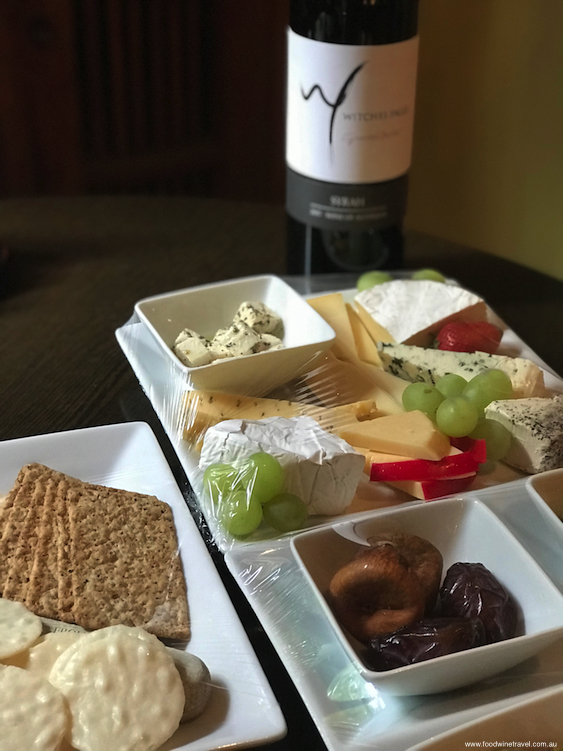 Mount Tamborine Witches Falls Cottages Cheese Plate