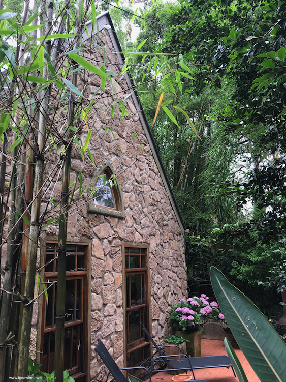 Mount Tamborine Witches Falls Cottages Facade Vertical