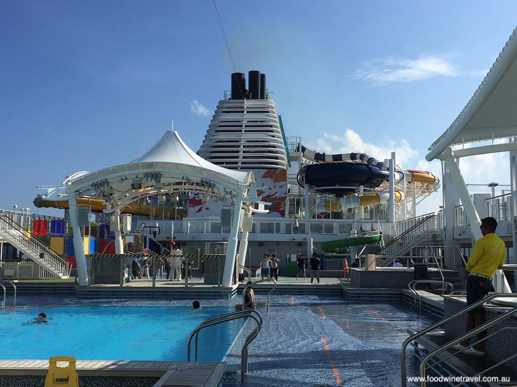 Sit by the pool or engage in a full schedule of activities: the choice is yours.