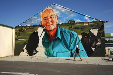 The mural on MG Trading, 39 Commercial Road, Yarram.