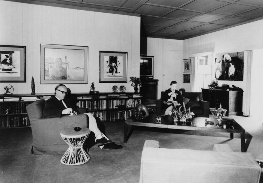 Brian and Marjorie Johnstone in their sitting room at Cintra Road, 1965. Johnstone Gallery Scrapbook RBHARC 7/1/7 pg 99, Australian Library of Art, State Library of Queensland.