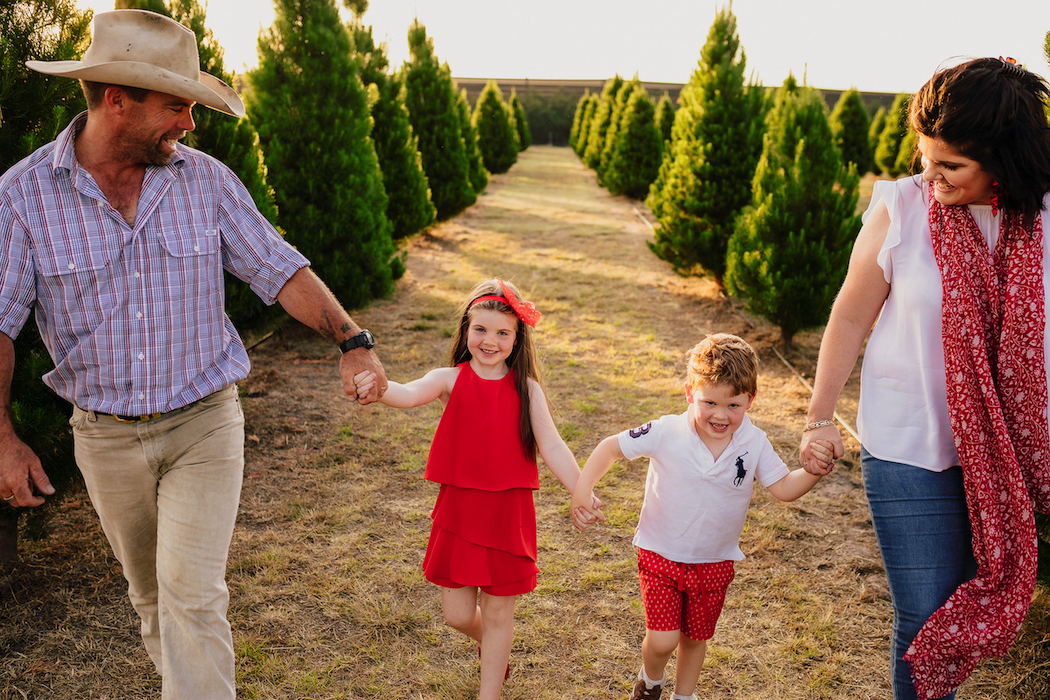 Brad and Katrina Fraser and their children, Evelyn and Weston. (Photo supplied by Granite Belt Wine Country.)