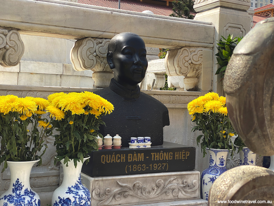 The altar with a bust of Quach Dam, where people still come to pray.