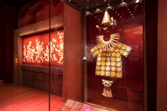 Warrior dress; Machu Picchu And The Golden Empires of Peru exhibition.
