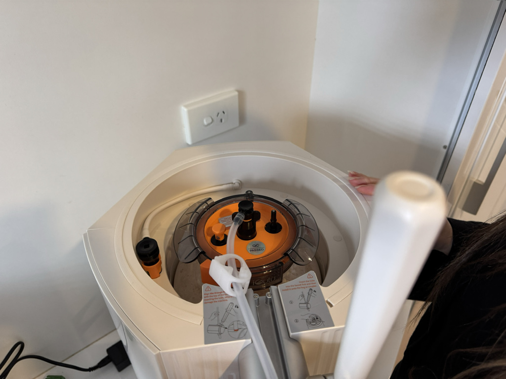 Installing the re-useable keg.