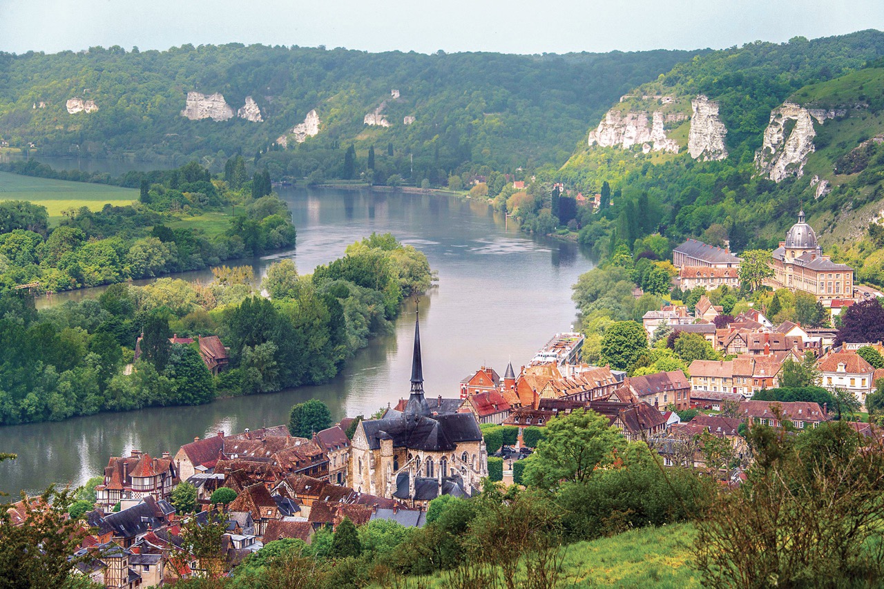 Tauck’s new-for-2026 river cruise, Bordeaux, Paris & the Seine.