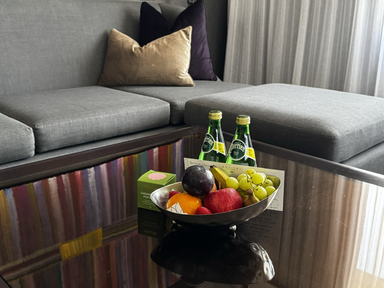 A generous fruit bowl awaits us in our 28th floor Signature Suite.